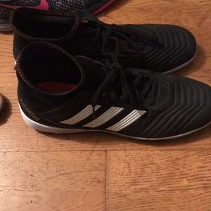 Adidias indoor/turf soccer cleats only worn 5x